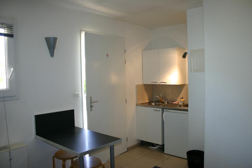 Appart'Hotel Residella Aubagne ジェムノ 部屋 写真